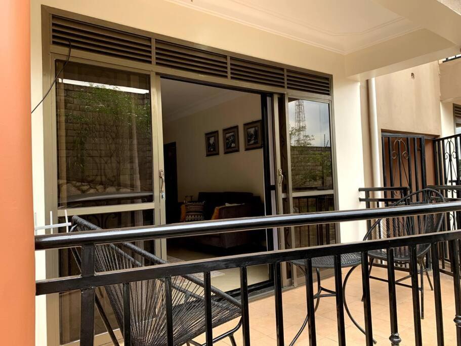 Cozy 2-Bedroom Apartment Within City Limits. Kampala Exterior foto